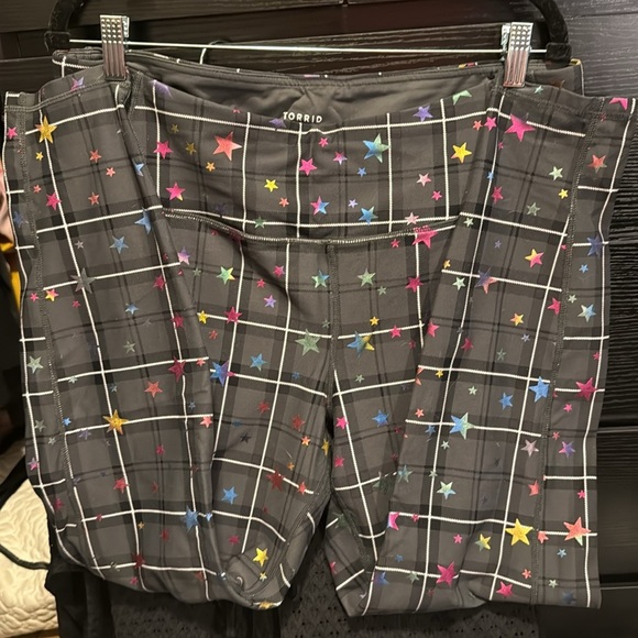 Torrid Active Star Print Leggings - Picture 6 of 6